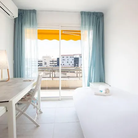 We ! Cosy 2-bedroom With Terrace Center *