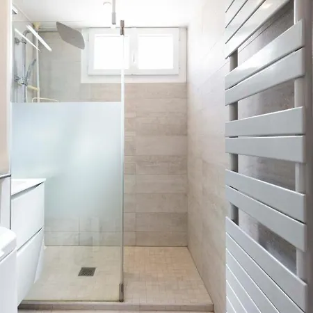 We ! Cosy 2-bedroom With Terrace Center Канны