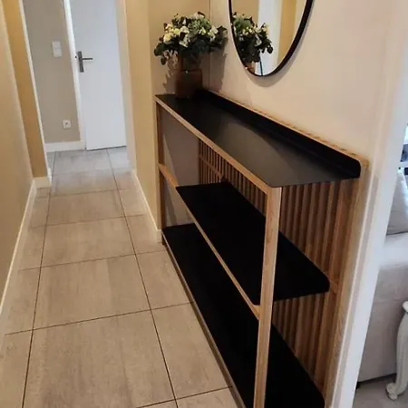 We ! Cosy 2-bedroom With Terrace Center Апартаменты